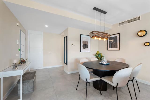 3 makuuhuone Huoneisto myytävänä paikassa Mijas Costa, Mijas mukana uima-altaan 
autotalli - 665 000 € (Ref: 9022274)