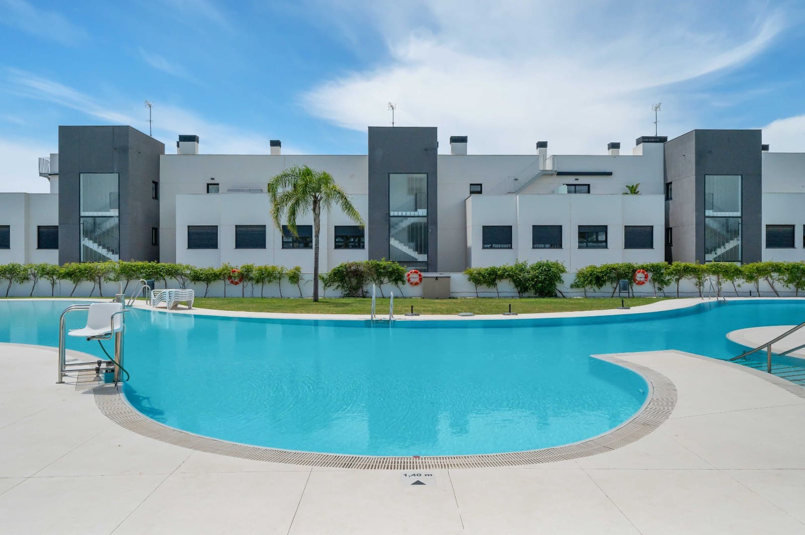 3 bedroom Apartment for sale in Mijas Costa with pool garage - € 665,000 (Ref: 9022274)