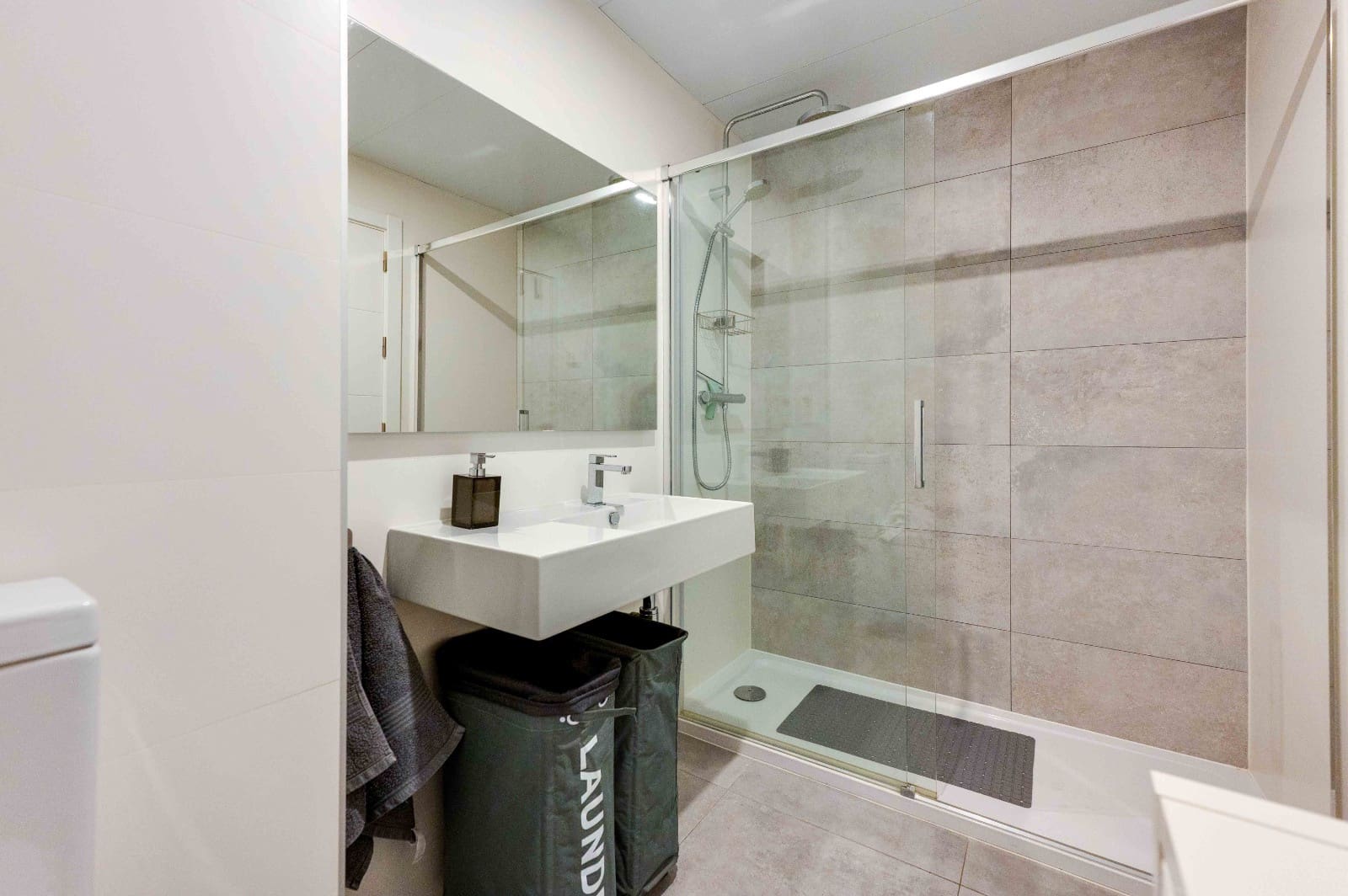 3 bedroom Apartment for sale in Mijas Costa with pool garage - € 665,000 (Ref: 9022274)