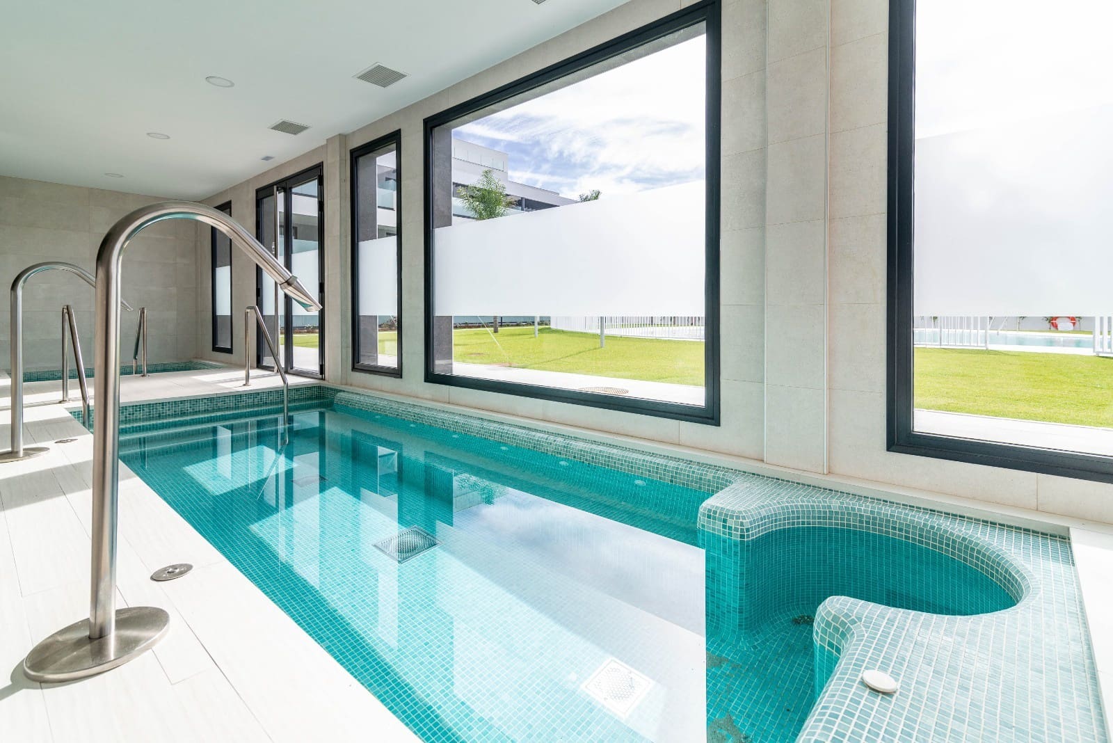 3 bedroom Apartment for sale in Mijas Costa with pool garage - € 665,000 (Ref: 9022274)