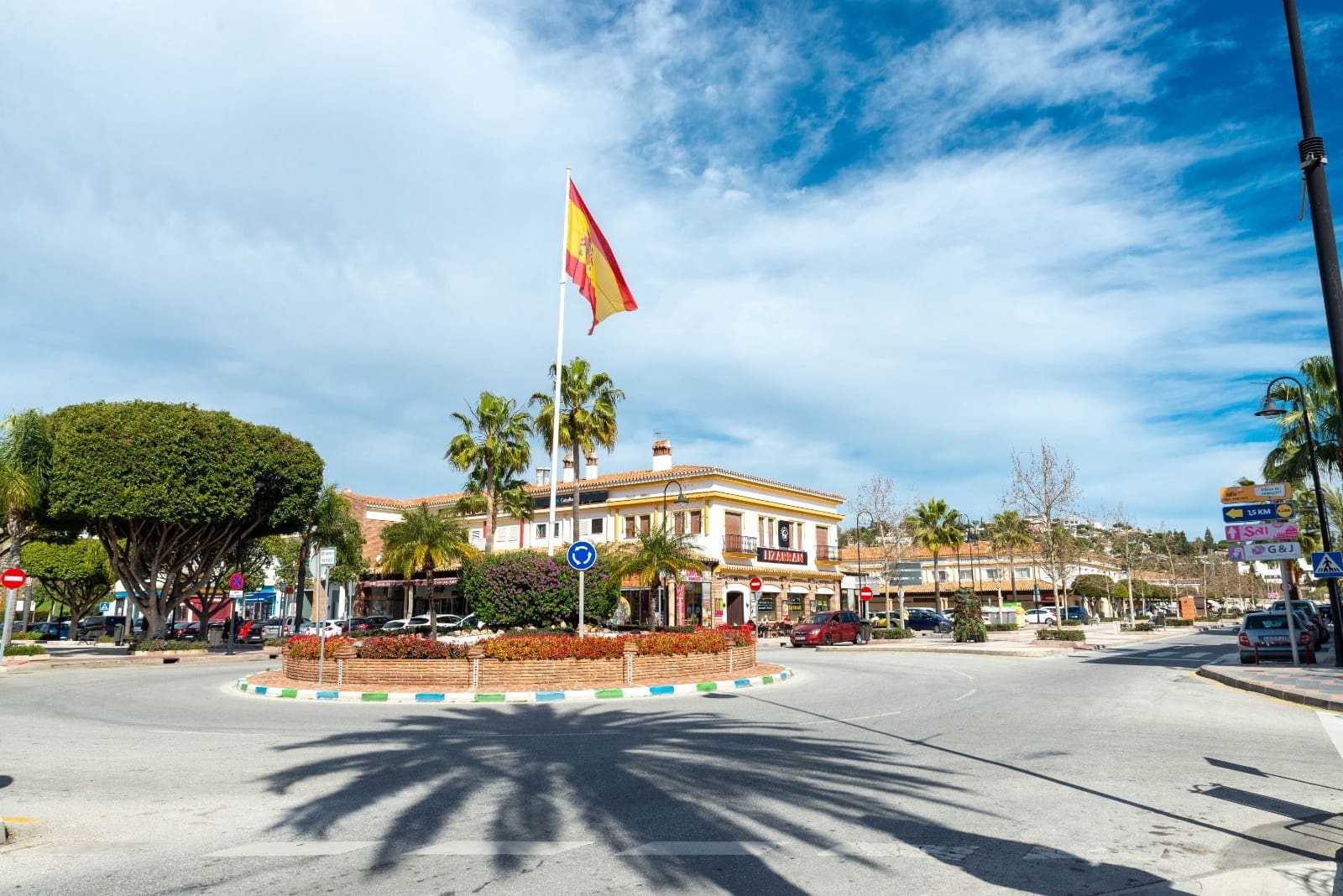 3 bedroom Apartment for sale in Mijas Costa with pool garage - € 665,000 (Ref: 9022274)