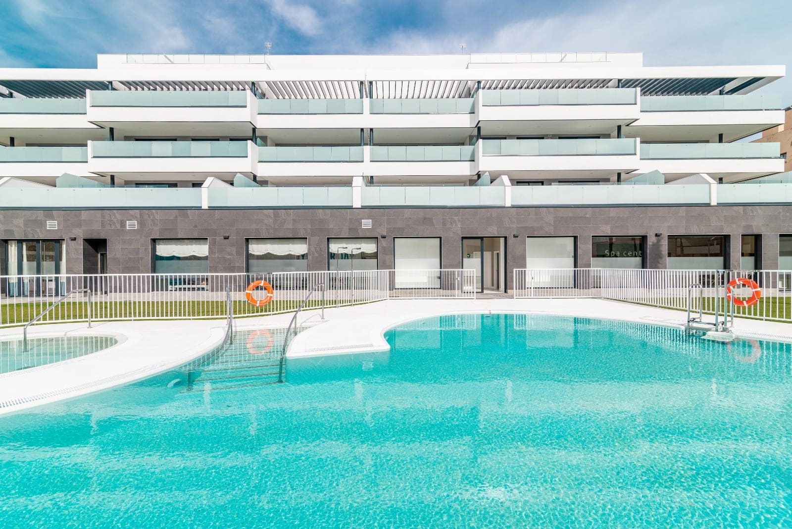 3 bedroom Apartment for sale in Mijas Costa with pool garage - € 665,000 (Ref: 9022274)