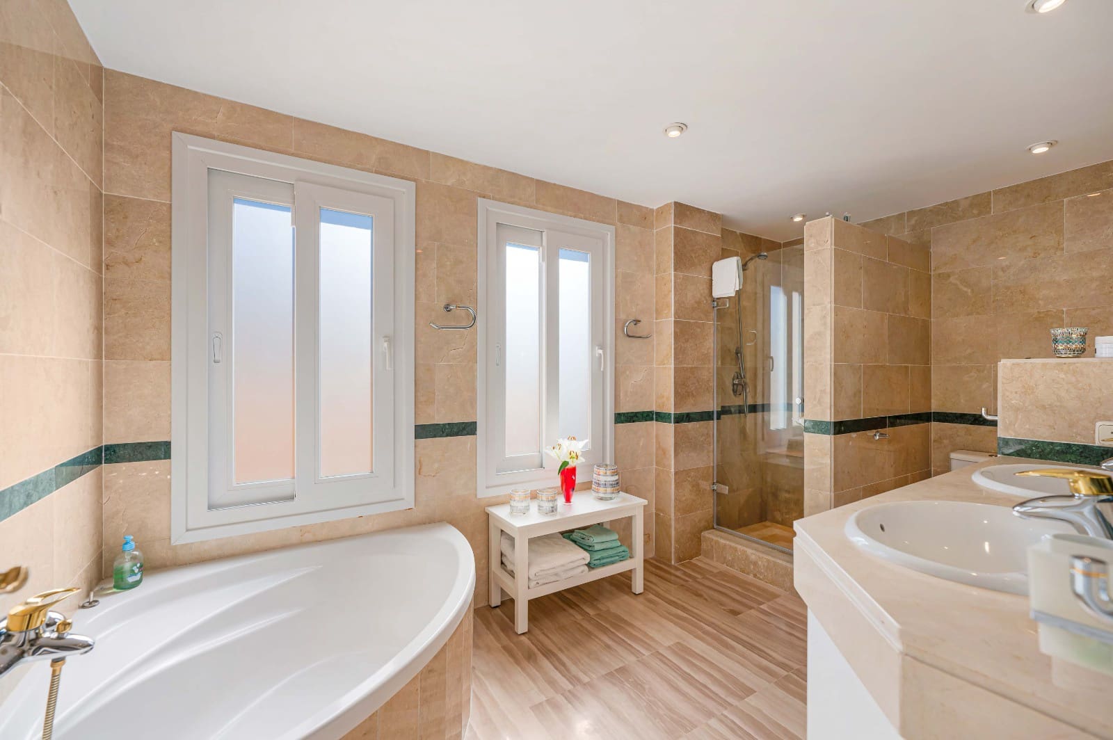 4 soveværelse Penthouse til salg i Elviria med swimmingpool garage - € 1.449.000 (Ref: 9175785)