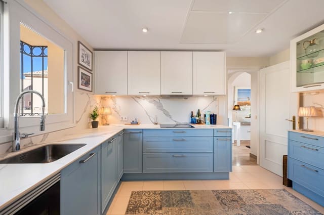 4 bedroom Penthouse for sale in Elviria, Marbella with pool garage - € 1,449,000 (Ref: 9175785)