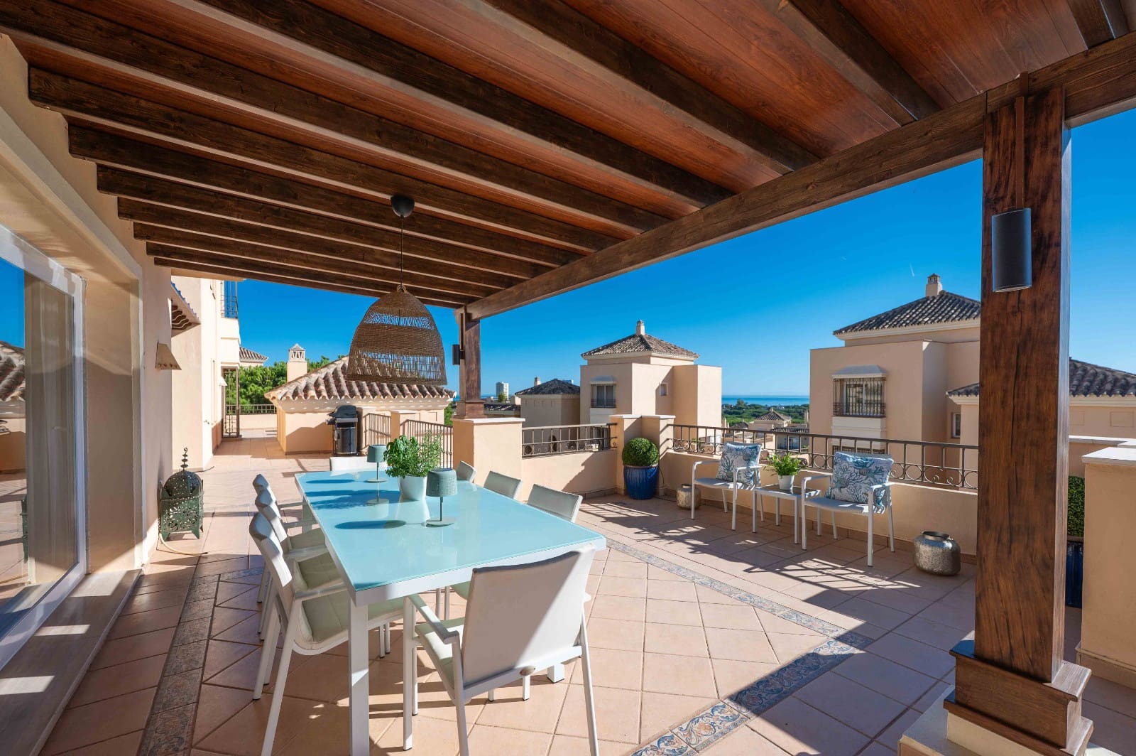 4 soveværelse Penthouse til salg i Elviria med swimmingpool garage - € 1.449.000 (Ref: 9175785)