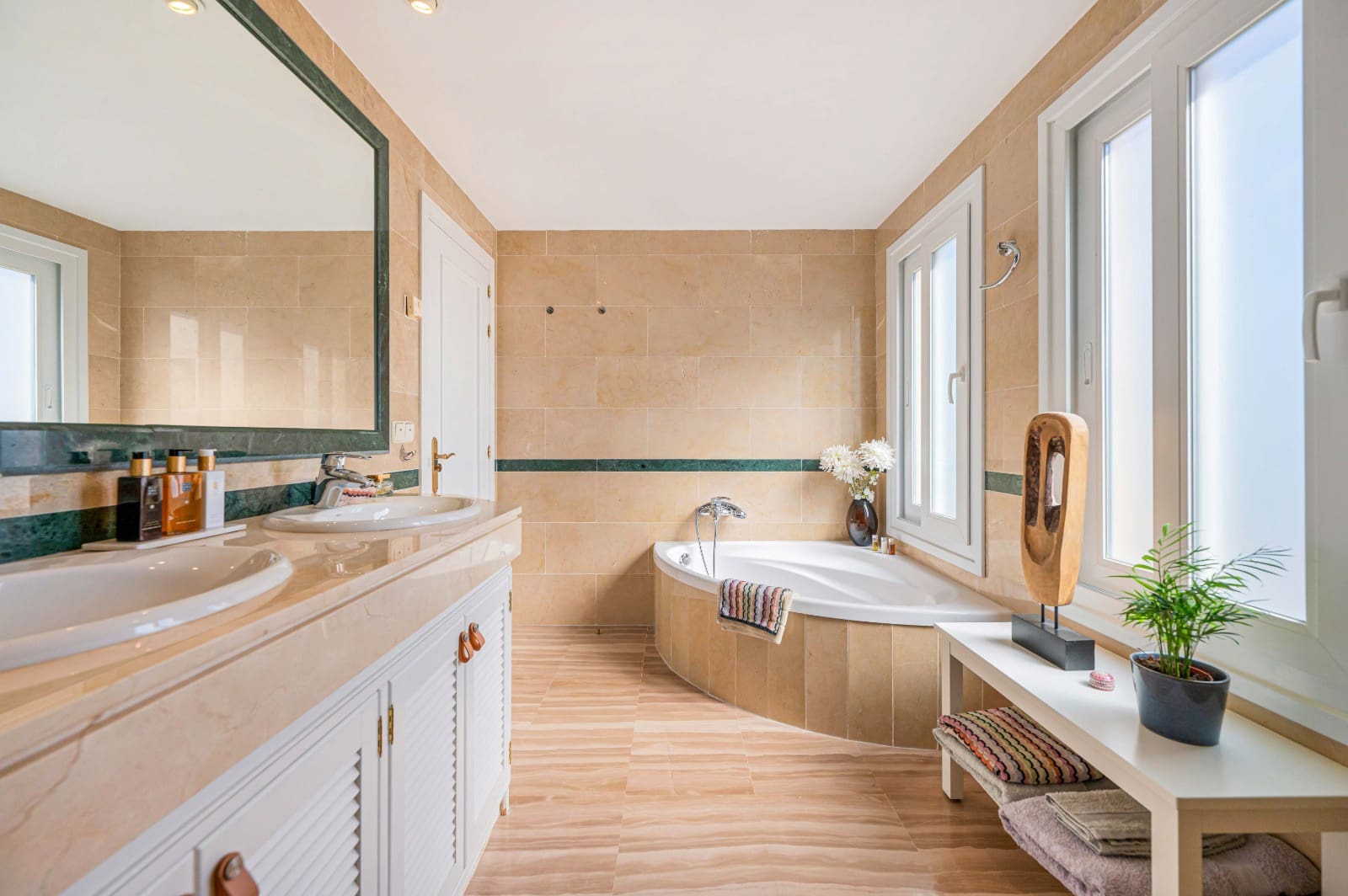 4 soveværelse Penthouse til salg i Elviria med swimmingpool garage - € 1.449.000 (Ref: 9175785)