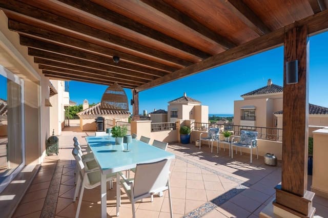 4 bedroom Penthouse for sale in Elviria, Marbella with pool garage - € 1,449,000 (Ref: 9175785)