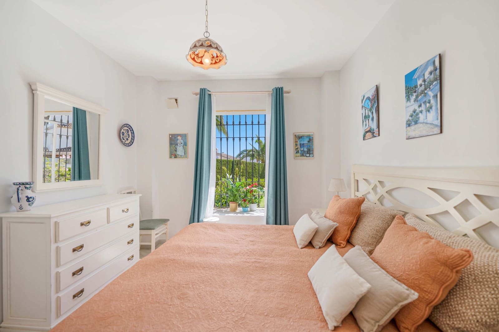 2 soveværelse Lejlighed til salg i Elviria med swimmingpool - € 385.000 (Ref: 9263866)