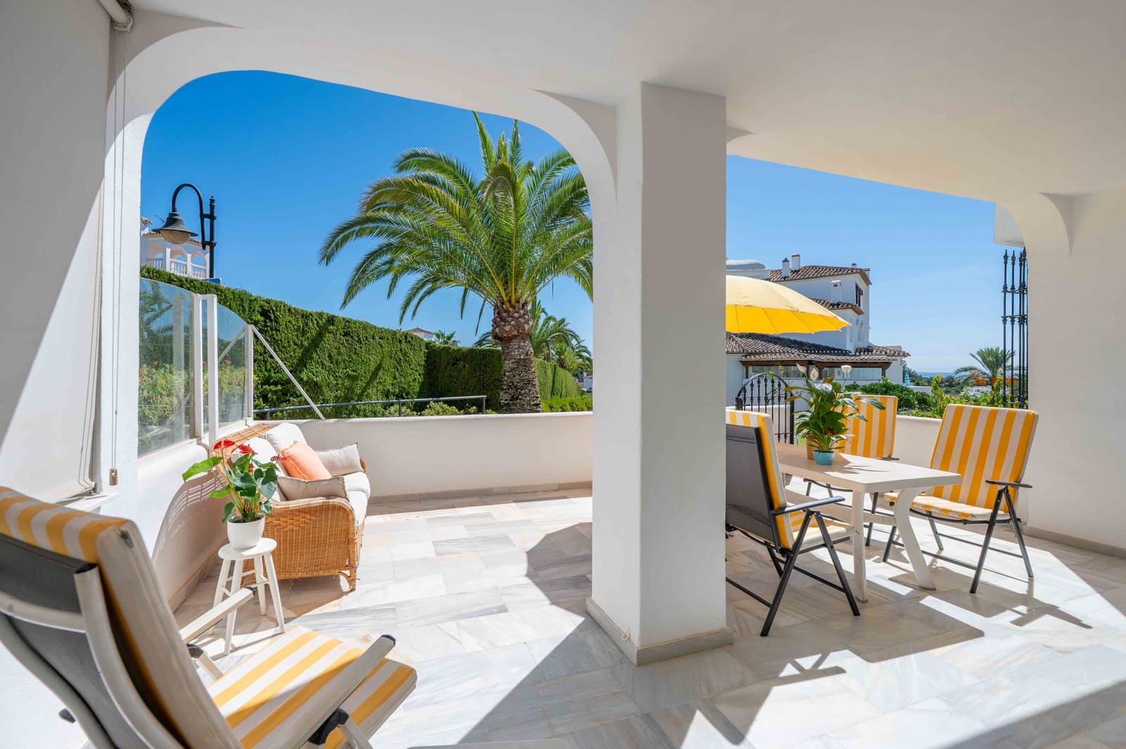 2 soveværelse Lejlighed til salg i Elviria med swimmingpool - € 385.000 (Ref: 9263866)