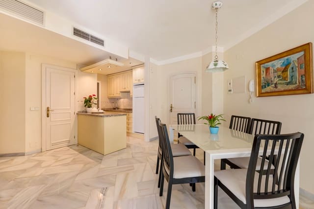 2 soveværelse Lejlighed til salg i Elviria, Marbella med swimmingpool - € 385.000 (Ref: 9263866)