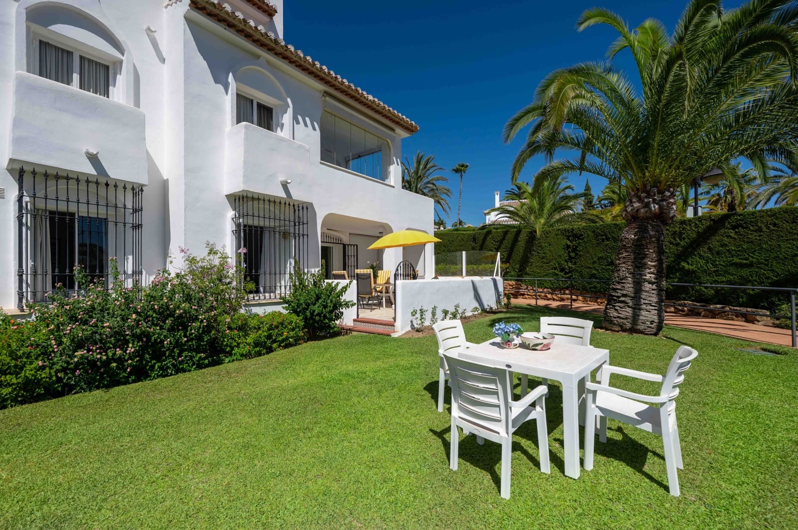 2 soveværelse Lejlighed til salg i Elviria med swimmingpool - € 385.000 (Ref: 9263866)