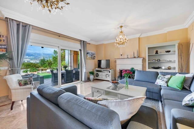 3 soveværelse Semi-Rækkehus til salg i Santa Clara, Marbella med swimmingpool - € 865.000 (Ref: 9303844)