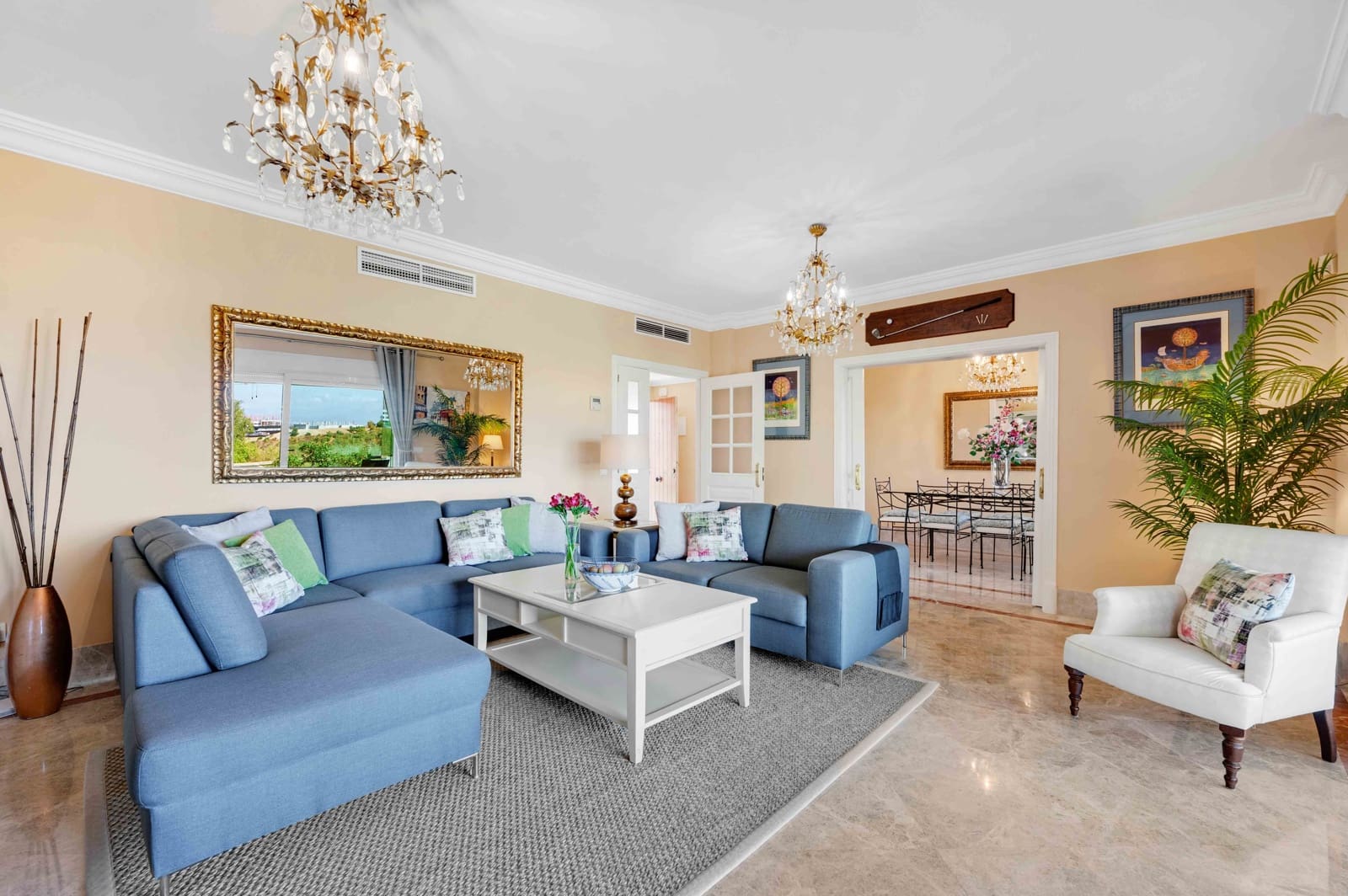 3 soveværelse Semi-Rækkehus til salg i Marbella med swimmingpool - € 865.000 (Ref: 9303844)