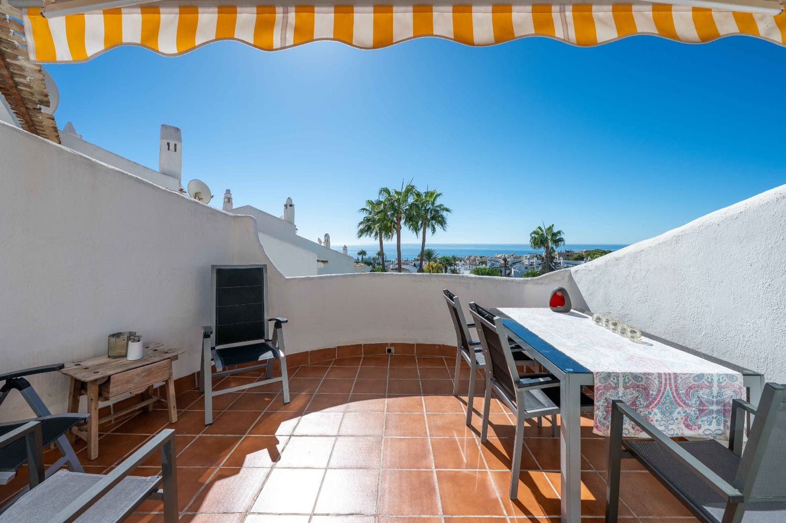 3 makuuhuone Kattohuoneisto myytävänä paikassa Sitio de Calahonda mukana uima-altaan 
autotalli - 585 000 € (Ref: 9353849)