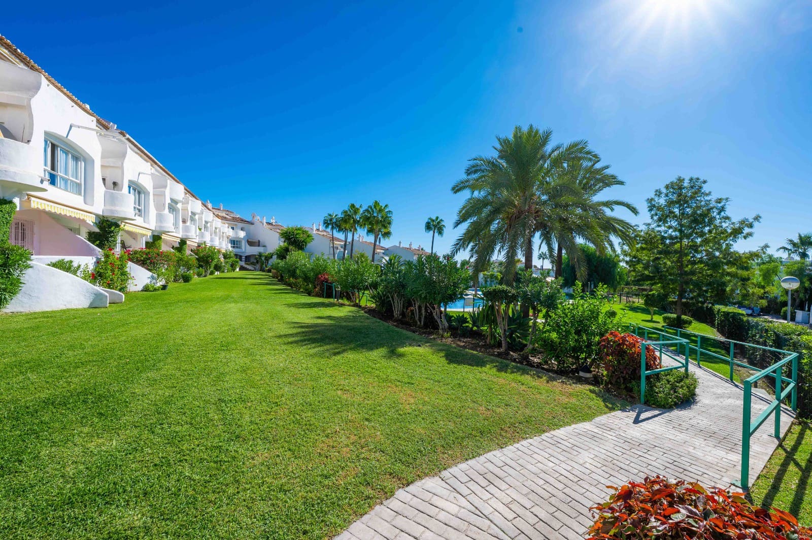 3 makuuhuone Kattohuoneisto myytävänä paikassa Sitio de Calahonda mukana uima-altaan 
autotalli - 585 000 € (Ref: 9353849)