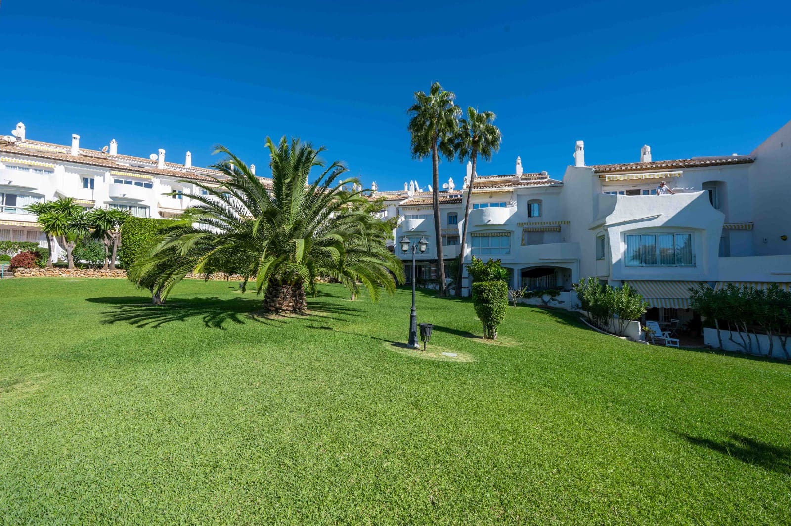 3 makuuhuone Kattohuoneisto myytävänä paikassa Sitio de Calahonda mukana uima-altaan 
autotalli - 585 000 € (Ref: 9353849)