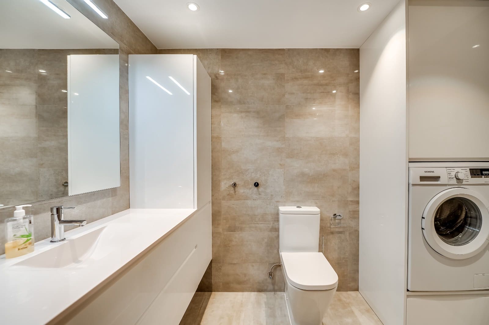 2 bedroom Beach Apartment for sale in Torremuelle - € 359,000 (Ref: 9362990)