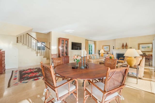 4 slaapkamer Villa te koop in Elviria, Marbella met zwembad - € 2.795.000 (Ref: 9380072)