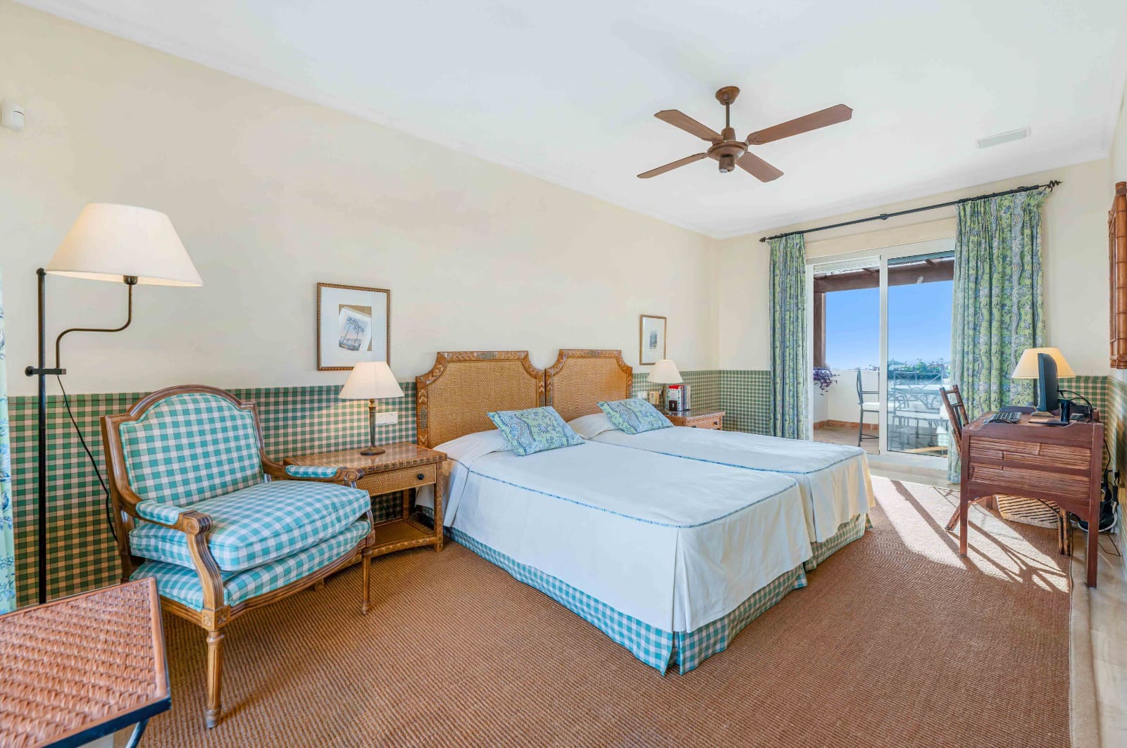 4 slaapkamer Villa te koop in Elviria met zwembad - € 2.795.000 (Ref: 9380072)