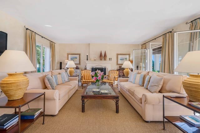 4 slaapkamer Villa te koop in Elviria, Marbella met zwembad - € 2.795.000 (Ref: 9380072)