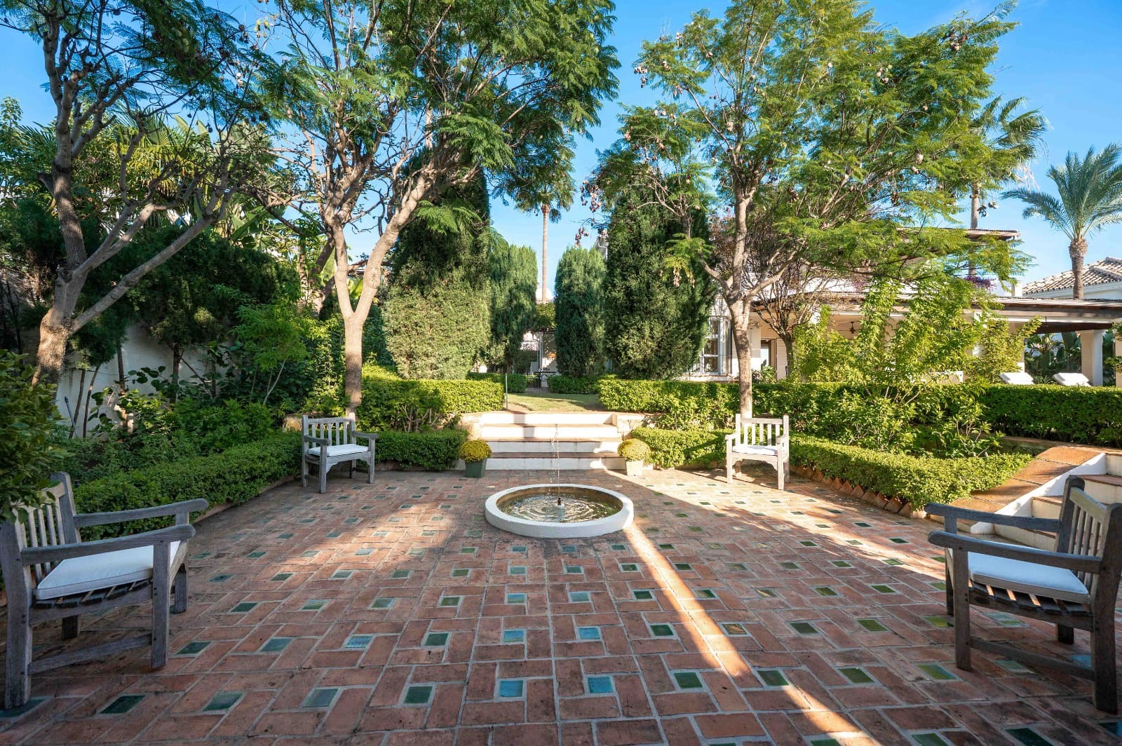 4 slaapkamer Villa te koop in Elviria met zwembad - € 2.795.000 (Ref: 9380072)