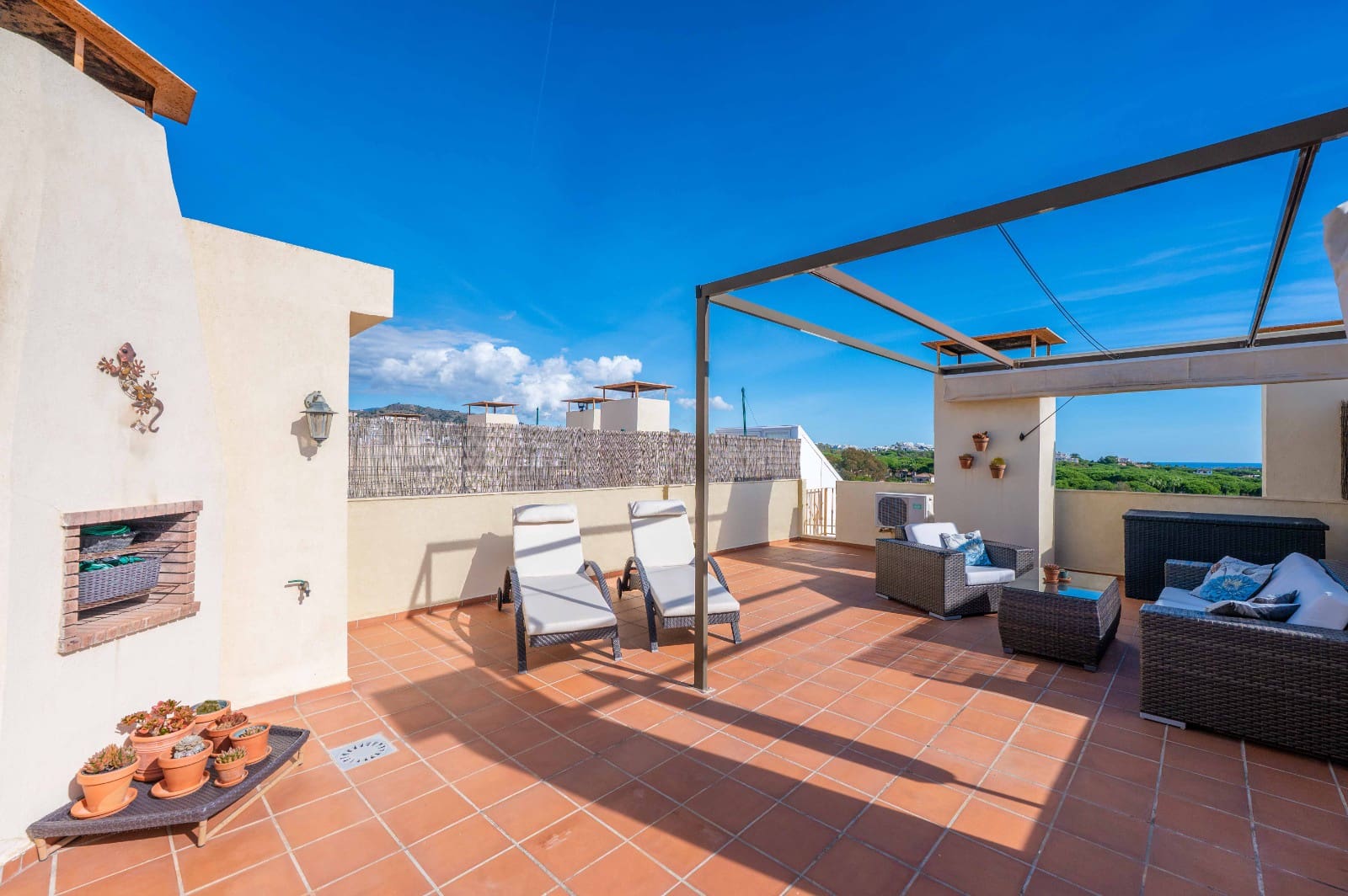 2 sovrum Takvåning till salu i Sitio de Calahonda med pool garage - 328 000 € (Ref: 9404565)