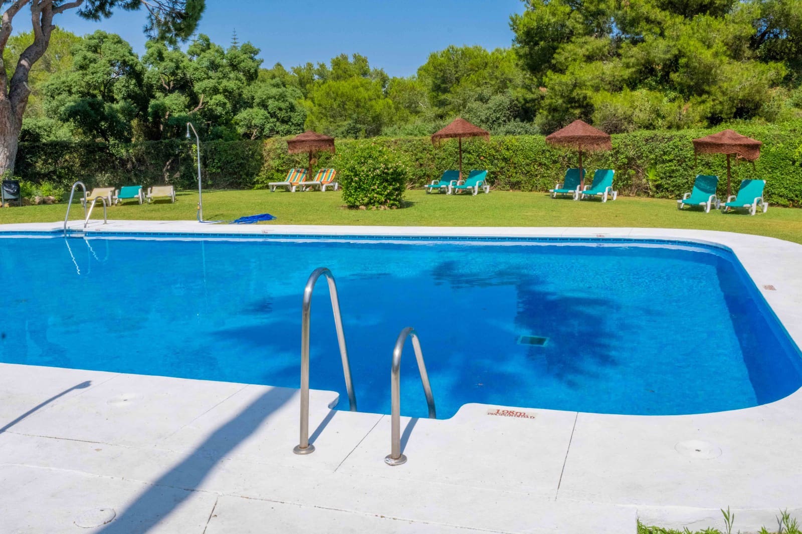 2 sovrum Takvåning till salu i Sitio de Calahonda med pool garage - 328 000 € (Ref: 9404565)