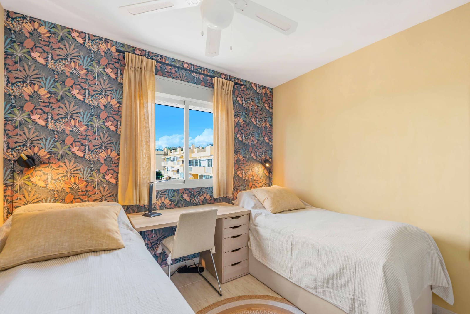 2 sovrum Takvåning till salu i Sitio de Calahonda med pool garage - 328 000 € (Ref: 9404565)