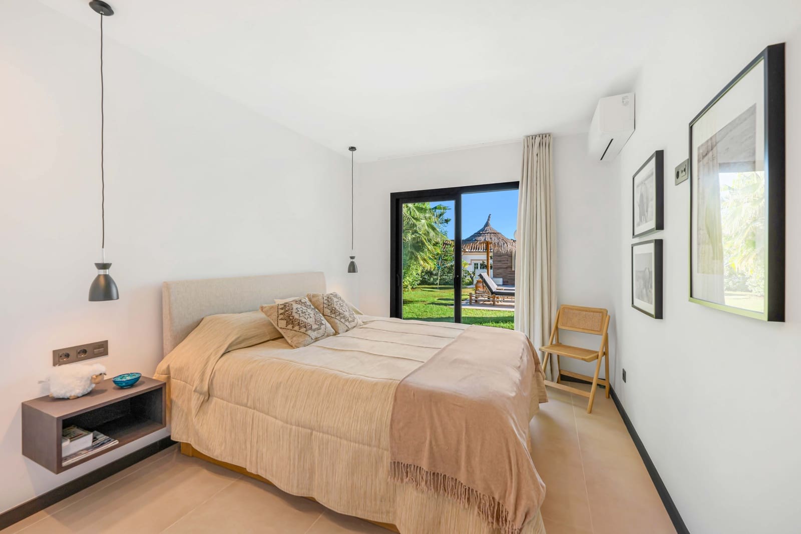 3 sypialnia Willa na sprzedaż w Elviria z basenem garażem - 2 195 000 € (Ref: 9404733)