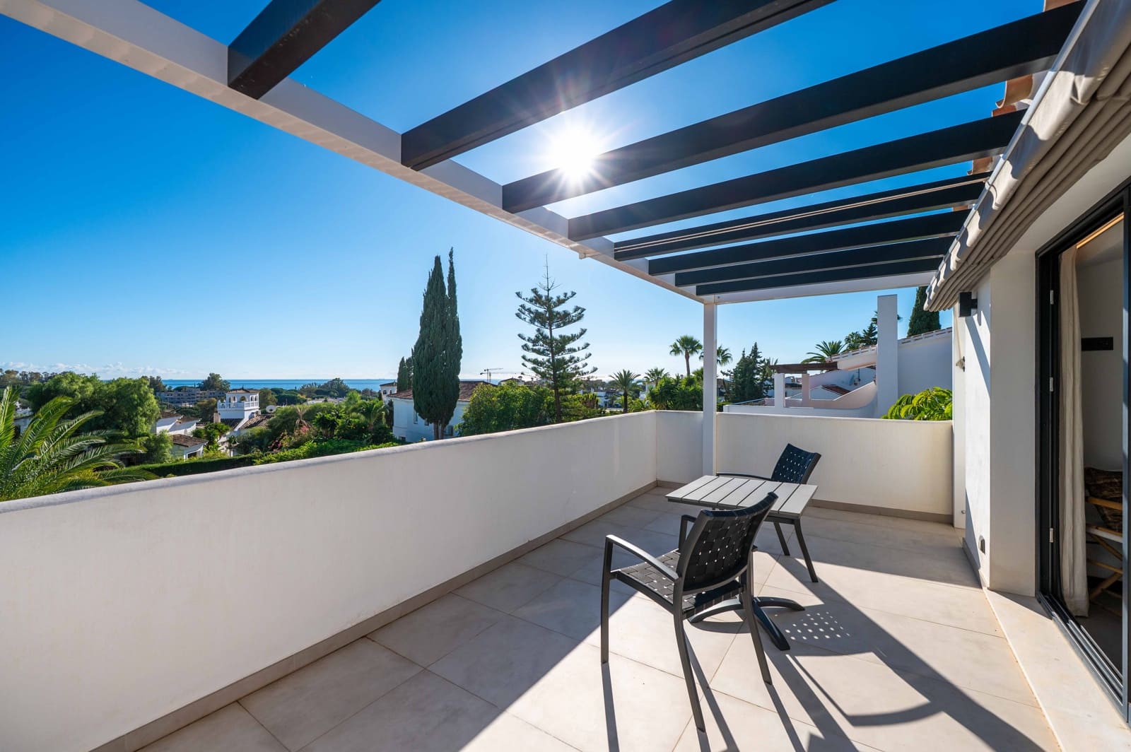 3 sypialnia Willa na sprzedaż w Elviria z basenem garażem - 2 195 000 € (Ref: 9404733)