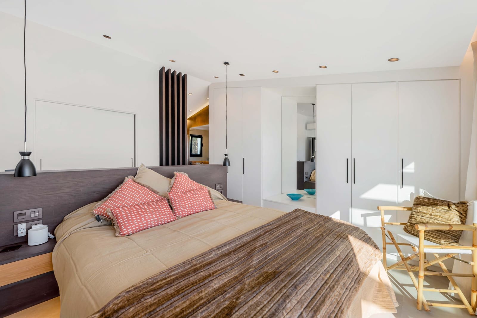 3 sypialnia Willa na sprzedaż w Elviria z basenem garażem - 2 195 000 € (Ref: 9404733)