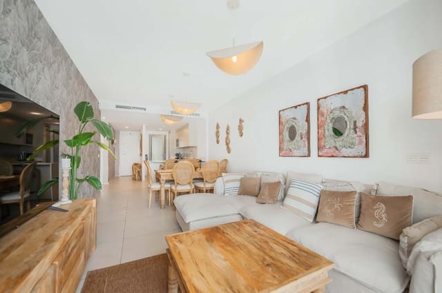 Apartamento Playa de 2 habitaciones en Elviria, Marbella en venta con piscina garaje - 720.000 € (Ref: 9432288)