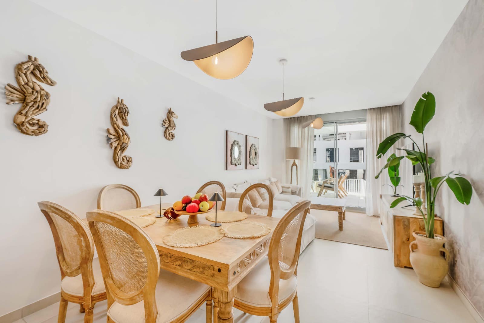 2 bedroom Beach Apartment for sale in Elviria with pool garage - € 720,000 (Ref: 9432288)