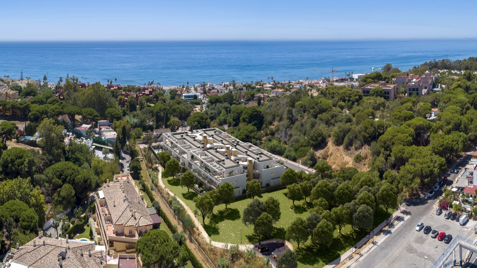 2 bedroom Beach Apartment for sale in Elviria with pool garage - € 720,000 (Ref: 9432288)