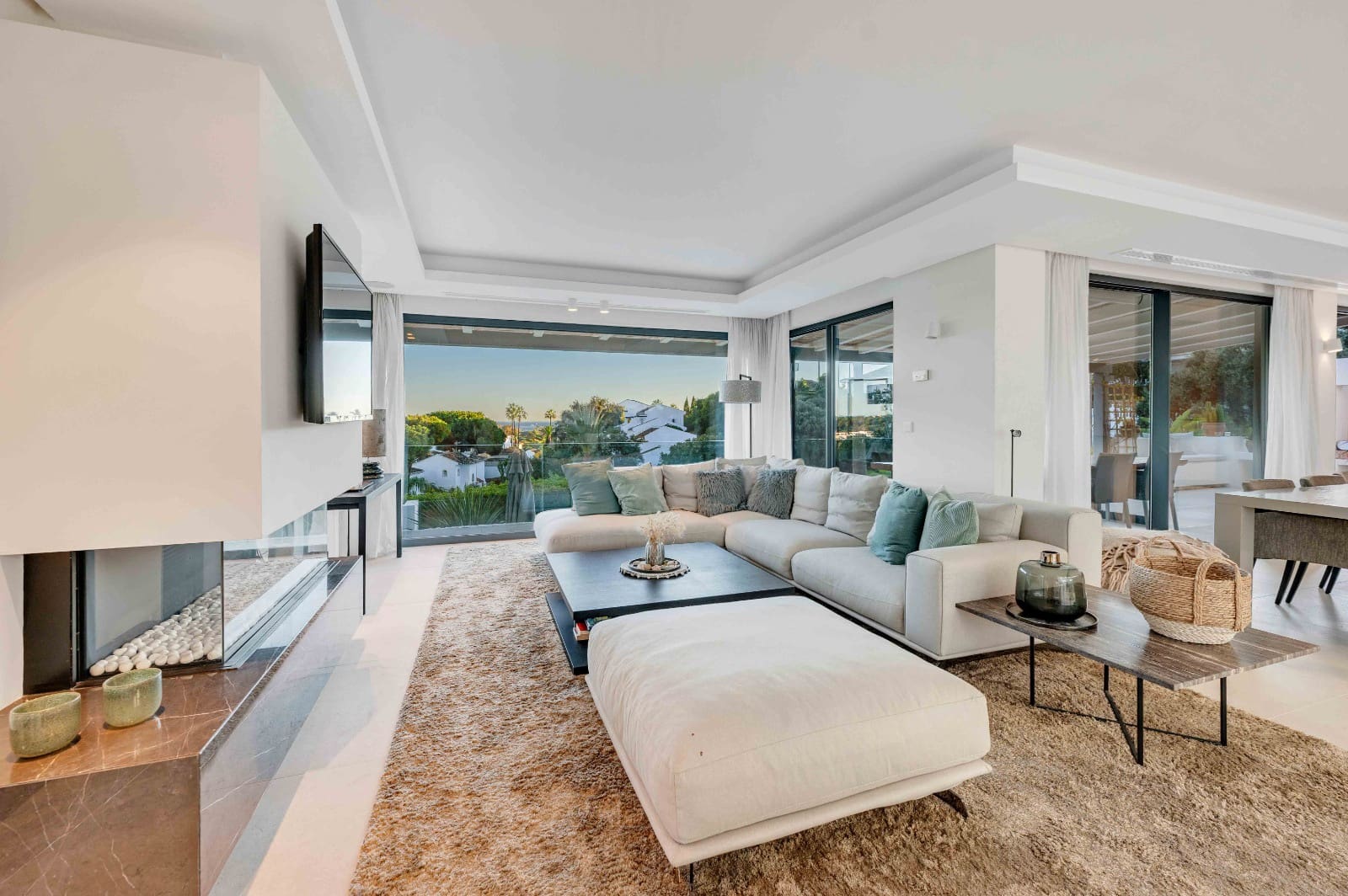 4 sypialnia Willa na sprzedaż w Elviria z basenem garażem - 2 390 000 € (Ref: 9438929)