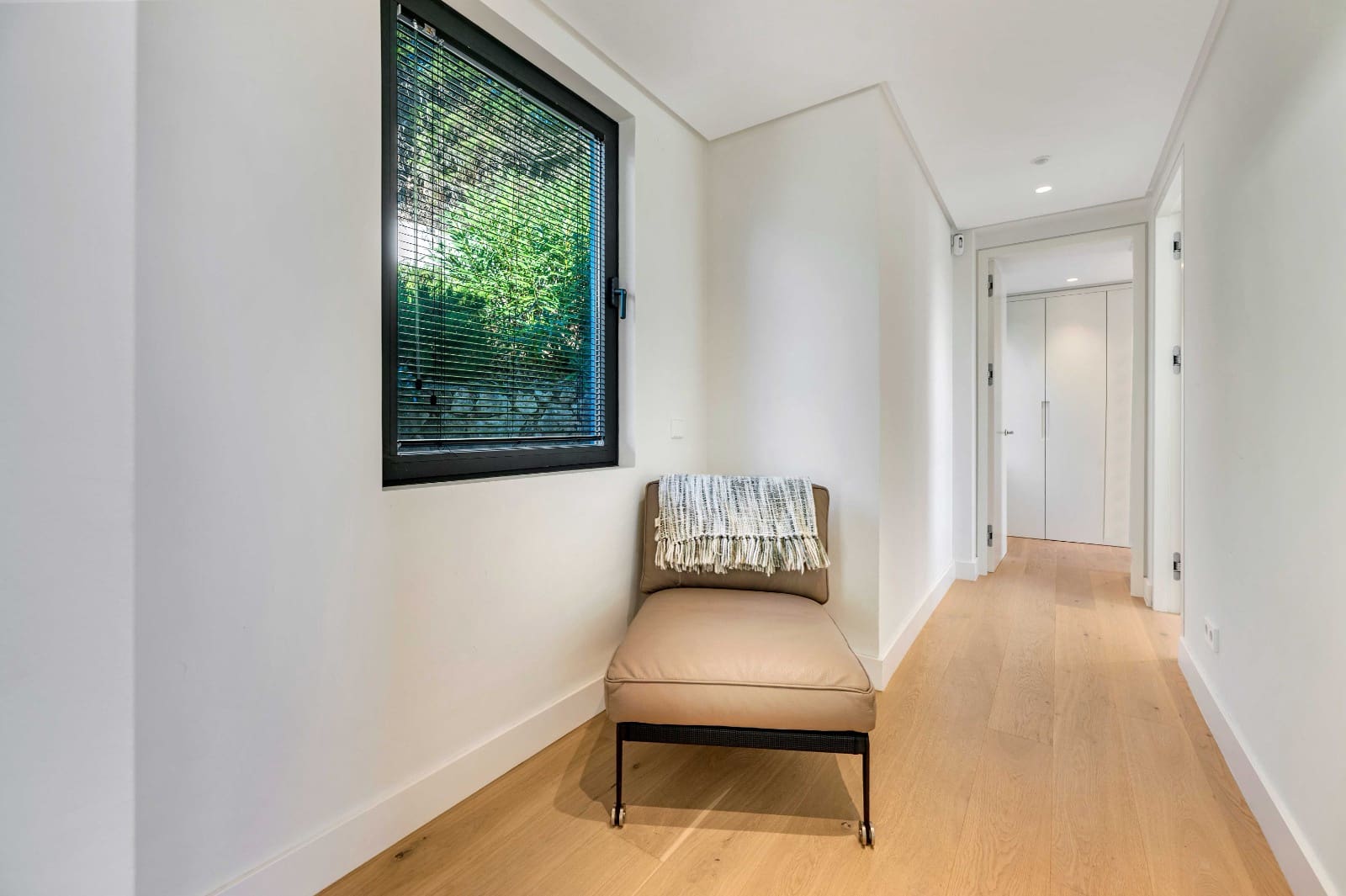 4 sypialnia Willa na sprzedaż w Elviria z basenem garażem - 2 390 000 € (Ref: 9438929)