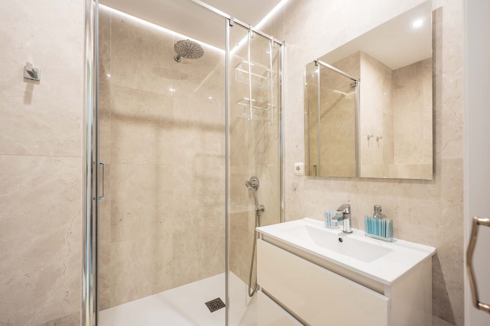 5 bedroom Villa for sale in Elviria with pool garage - € 2,750,000 (Ref: 9482244)