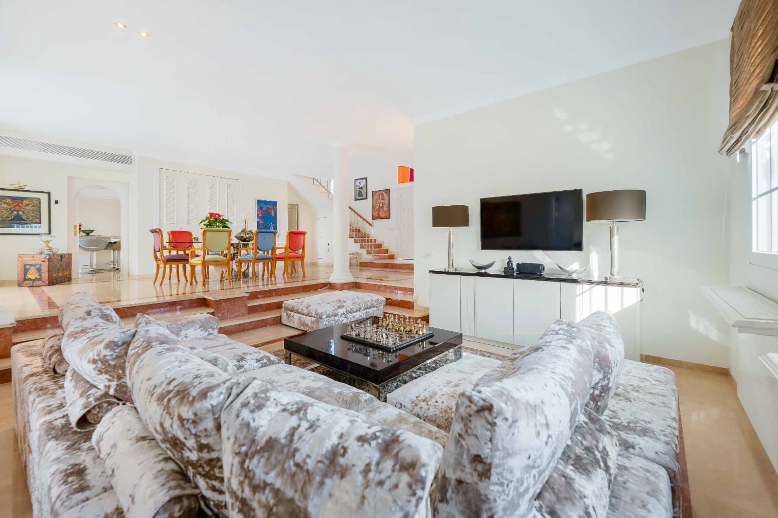 5 bedroom Villa for sale in Elviria with pool garage - € 2,750,000 (Ref: 9482244)