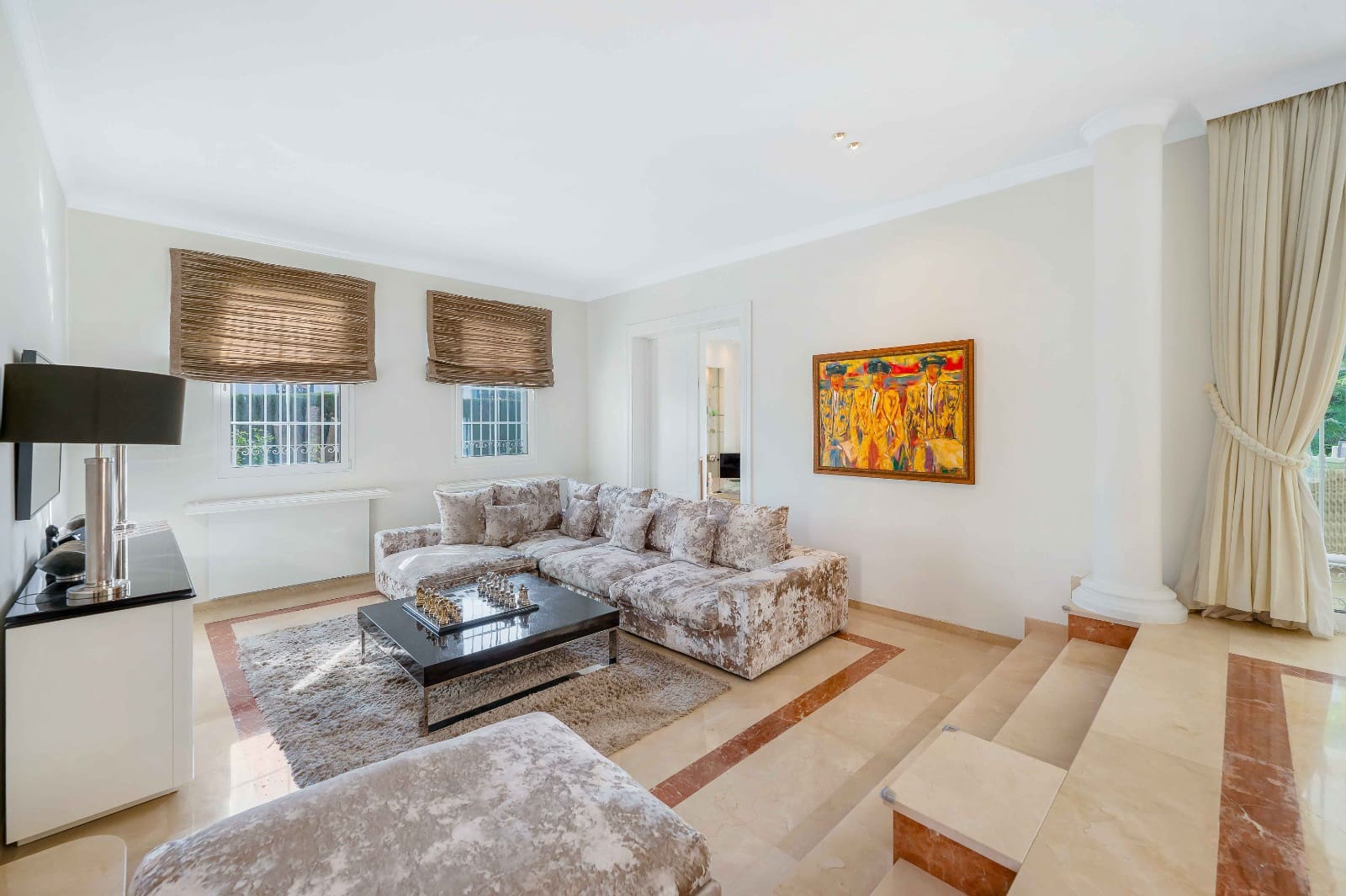 5 bedroom Villa for sale in Elviria with pool garage - € 2,750,000 (Ref: 9482244)