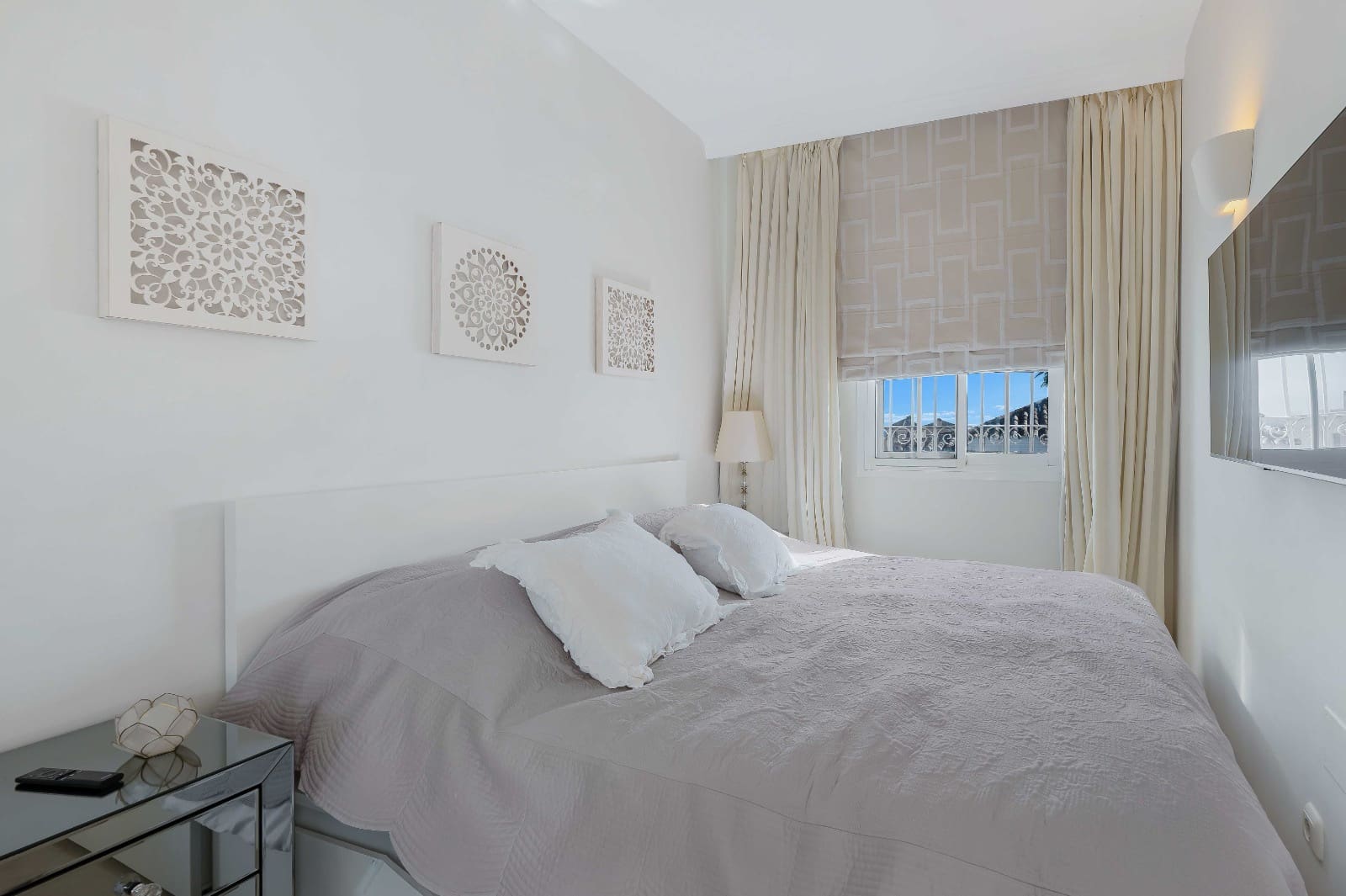 5 bedroom Villa for sale in Elviria with pool garage - € 2,750,000 (Ref: 9482244)