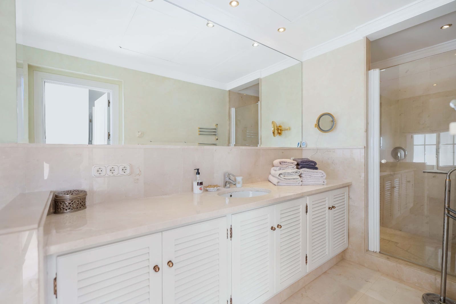 5 bedroom Villa for sale in Elviria with pool garage - € 2,750,000 (Ref: 9482244)