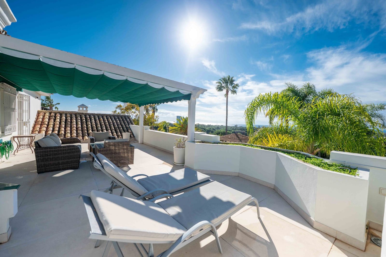 5 bedroom Villa for sale in Elviria with pool garage - € 2,750,000 (Ref: 9482244)