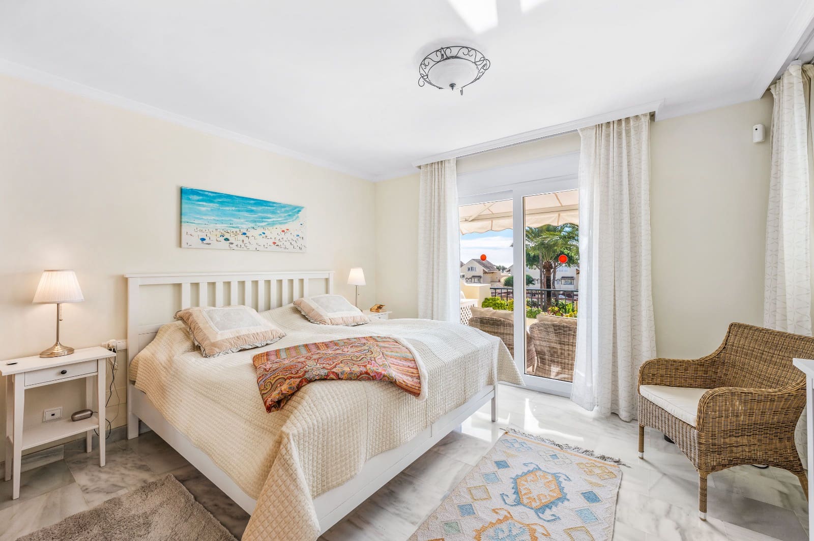 2 soveværelse Strandlejlighed til salg i Marbella med swimmingpool - € 850.000 (Ref: 9500595)