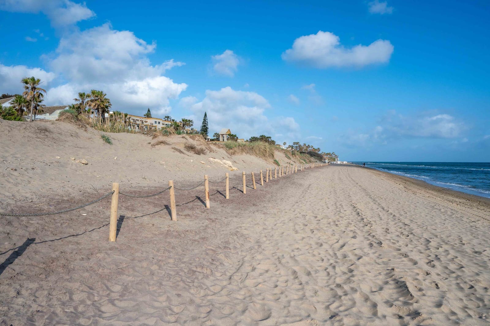 2 slaapkamer Strandappartement te koop in Elviria met zwembad - € 829.000 (Ref: 9500595)