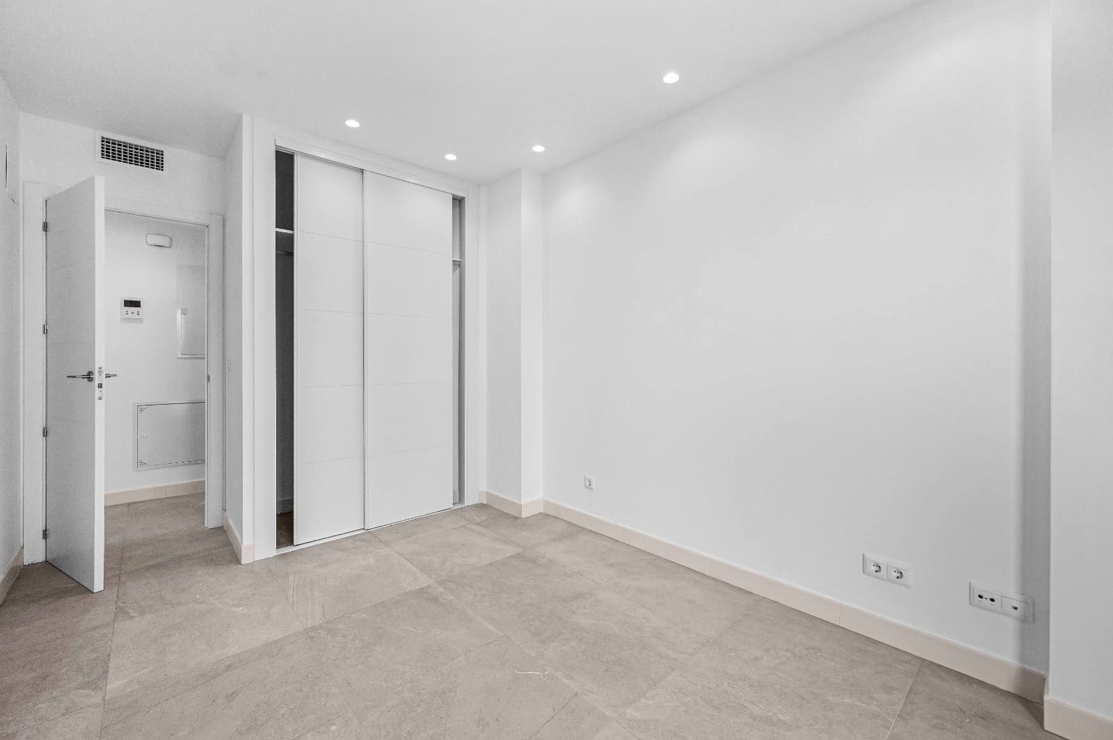 3 soveværelse Lejlighed til salg i Fuengirola - € 715.000 (Ref: 9624031)