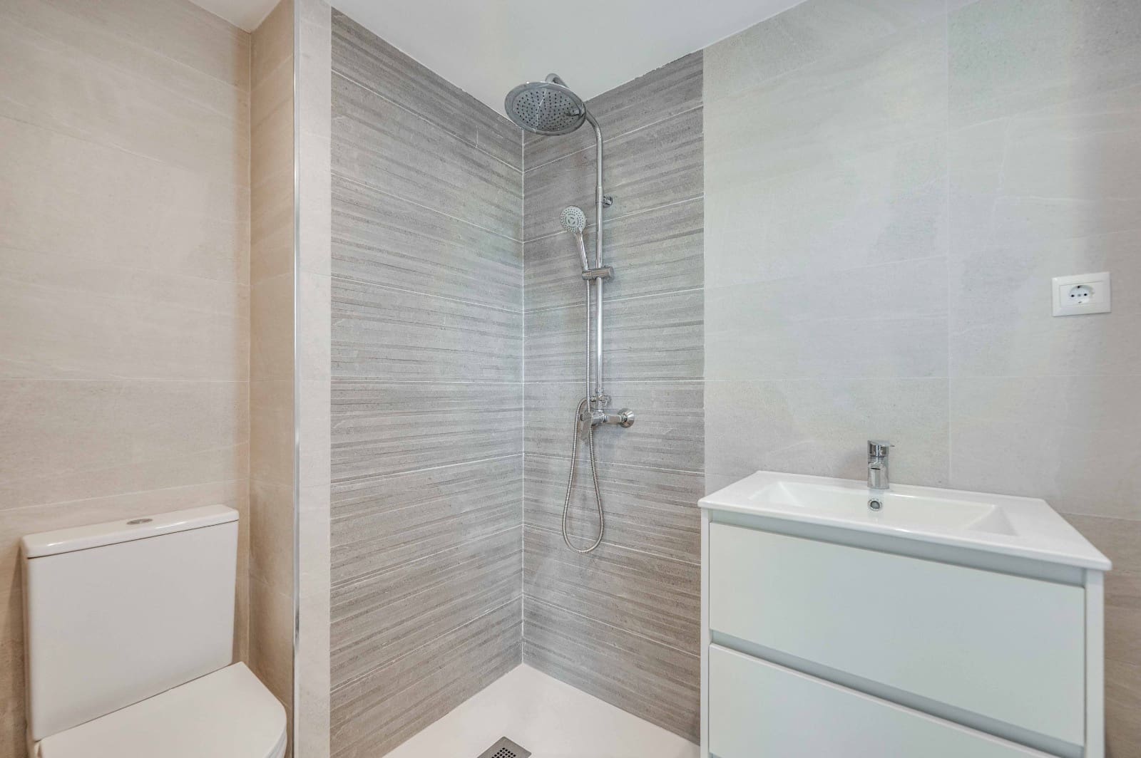 3 soveværelse Lejlighed til salg i Fuengirola - € 715.000 (Ref: 9624031)