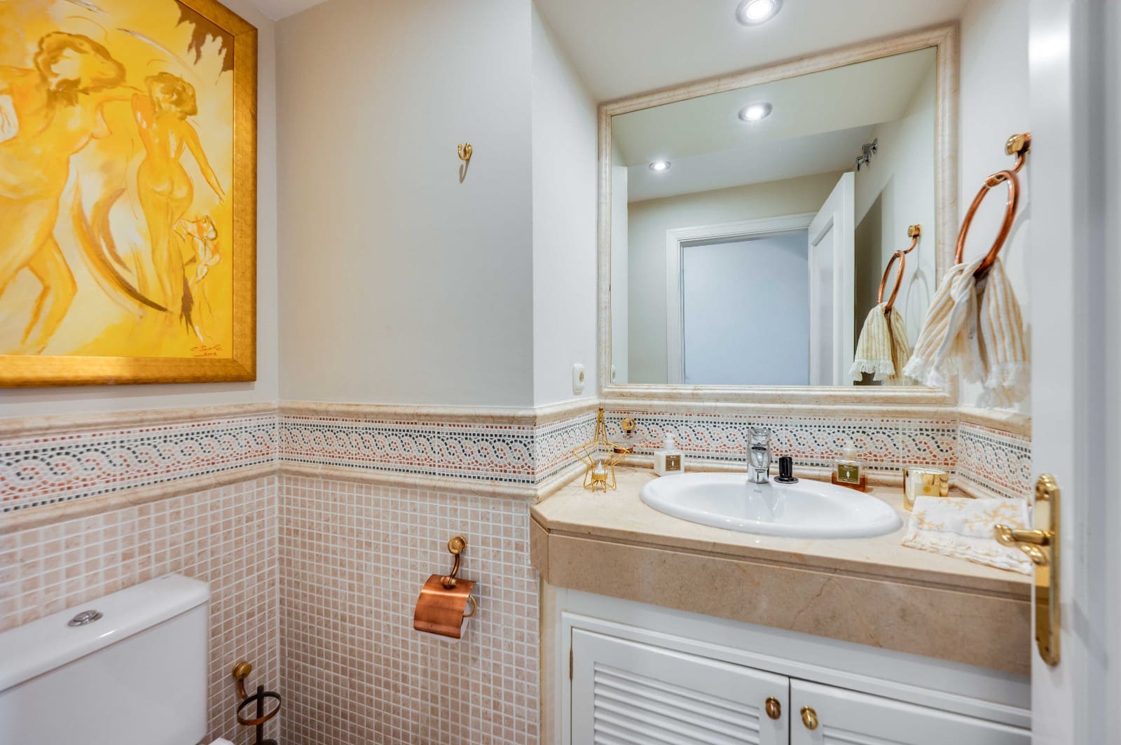 2 Zimmer Apartment zu verkaufen in Elviria mit Pool Garage - 695.000 € (Ref: 9696711)