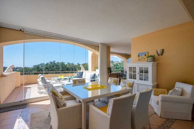 2 soveværelse Lejlighed til salg i Elviria, Marbella med swimmingpool garage - € 695.000 (Ref: 9696711)