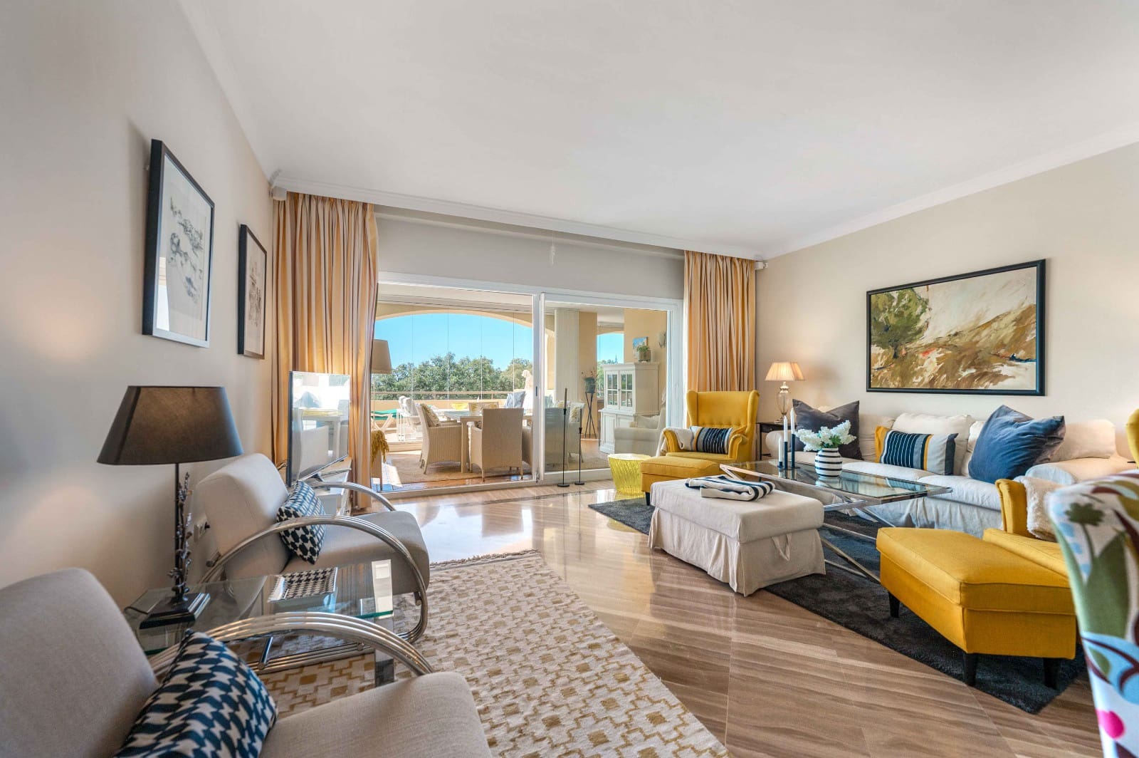 2 Zimmer Apartment zu verkaufen in Elviria mit Pool Garage - 695.000 € (Ref: 9696711)