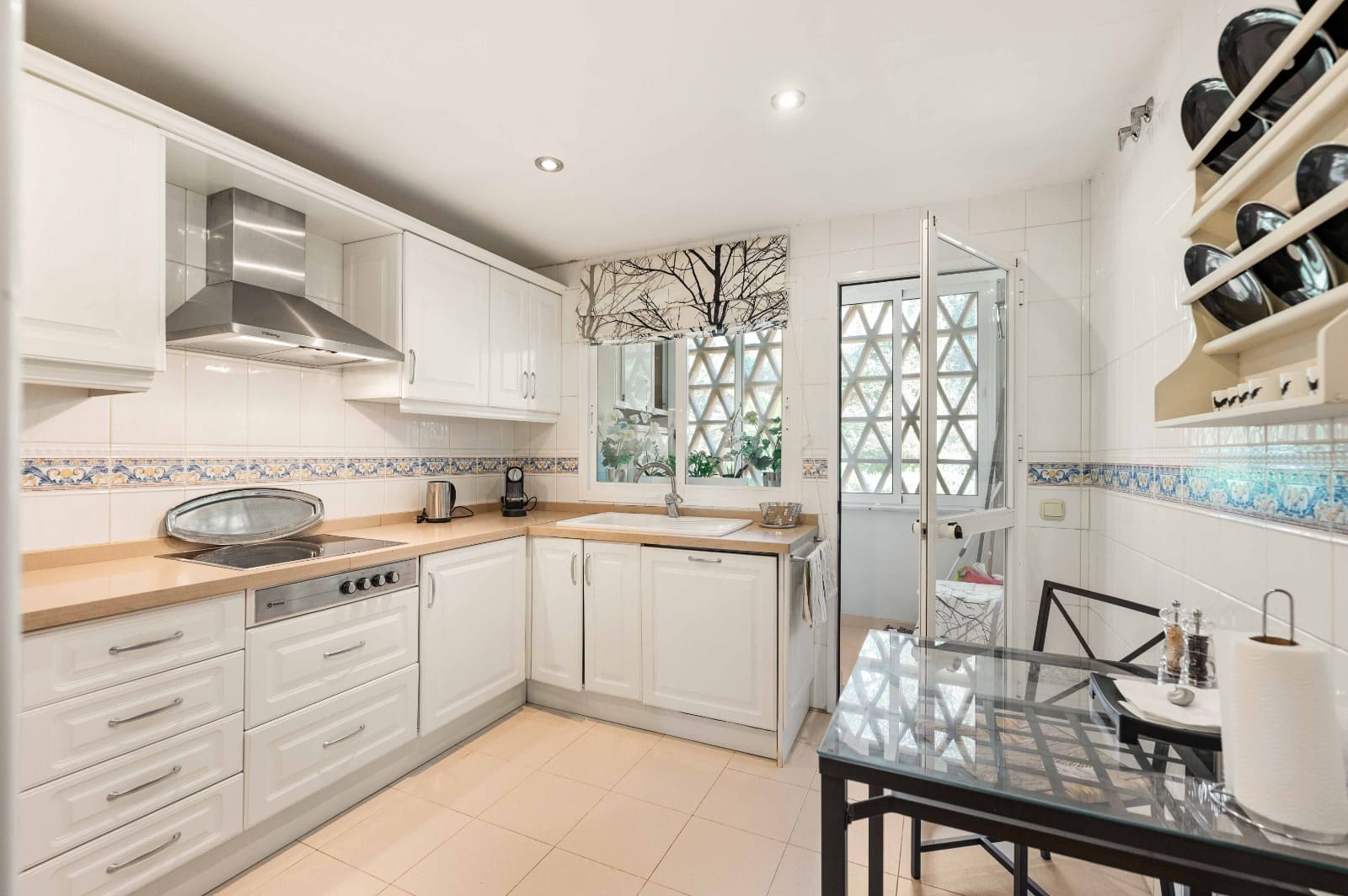 2 Zimmer Apartment zu verkaufen in Elviria mit Pool Garage - 695.000 € (Ref: 9696711)